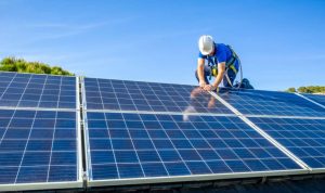 Installation et mise en production des panneaux solaires photovoltaïques à Nans-les-Pins